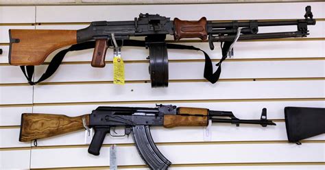 Laws banning semi-automatic weapons takes effect in Illinois